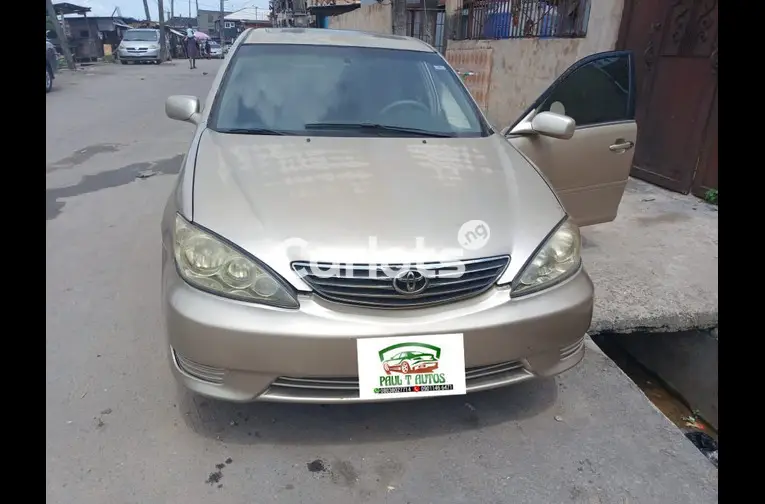 CLEAN REGISTERED 2004 TOYOTA CAMRY XLE V6