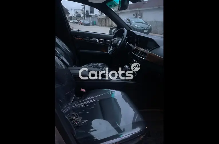 BRIEFLY USED 2013 MERCEDES BENZ C300 4MATIC - 2/7