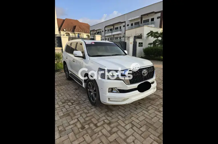 2021 UPGRADED TOYOTA LAND CRUISER - 2/7