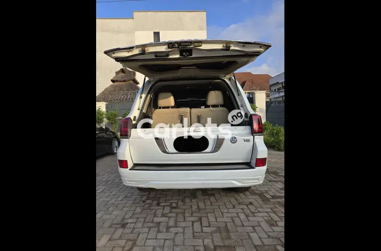 2021 UPGRADED TOYOTA LAND CRUISER - 5/7