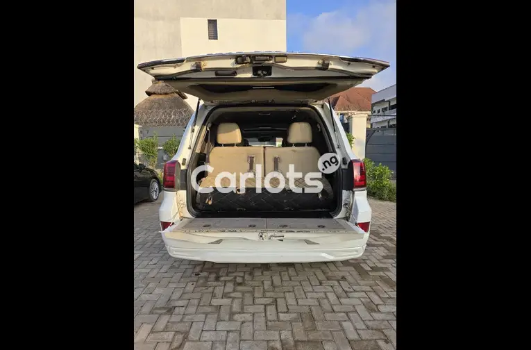 2021 UPGRADED TOYOTA LAND CRUISER - 6/7