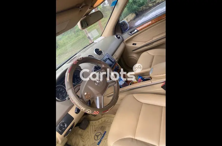 NEATLY USED 2012 MERCEDES BENZ ML350 FULL OPTION - 3/7