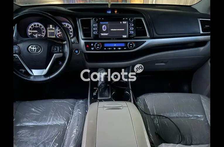 FOREIGN USED 2019 TOYOTA HIGHLANDER XLE - 3/7