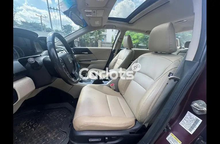 HONDA ACCORD 2013 - 5/7