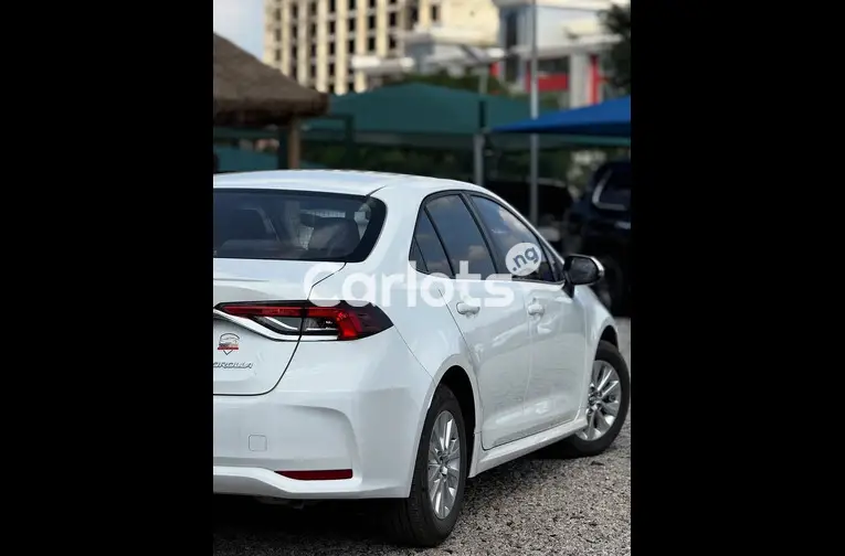 Foreign Used 2022 Toyota Corolla 2.0 - 5/6