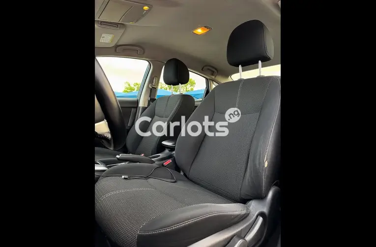 Foreign Used 2017 Nissan Sentra - 5/7