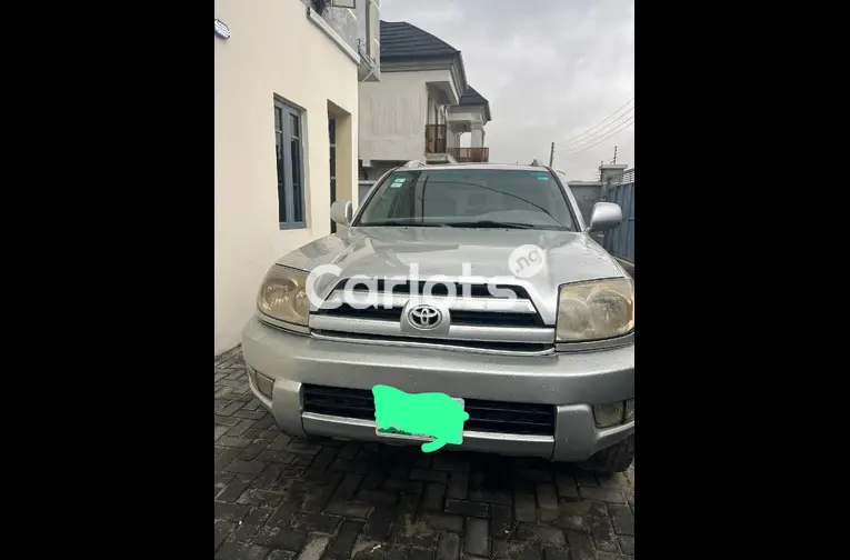 CLEAN REGISTERED 2005 TOYOTA 4RUNNER WITH 3ROW SEATER - 1/7