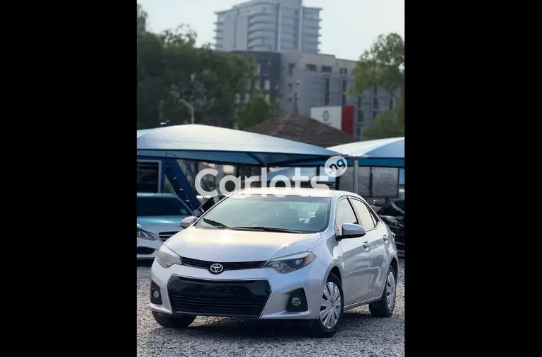 TOYOTA COROLLA 2016 - 1/7