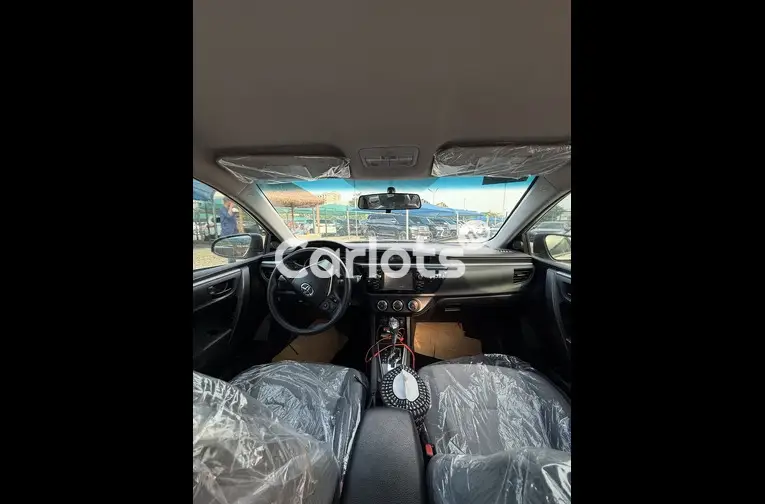 TOYOTA COROLLA 2016 - 2/7