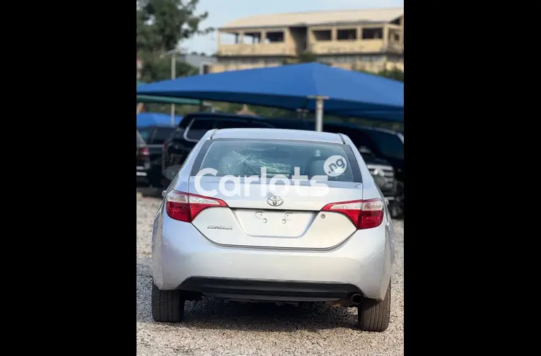TOYOTA COROLLA 2016 - 7/7