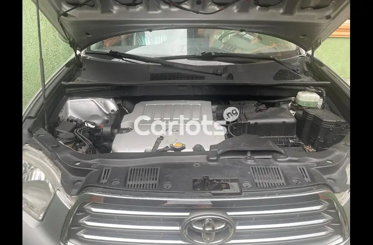 FEW MONTHS USED 2008 TOYOTA HIGHLANDER LIMITED - 5/7