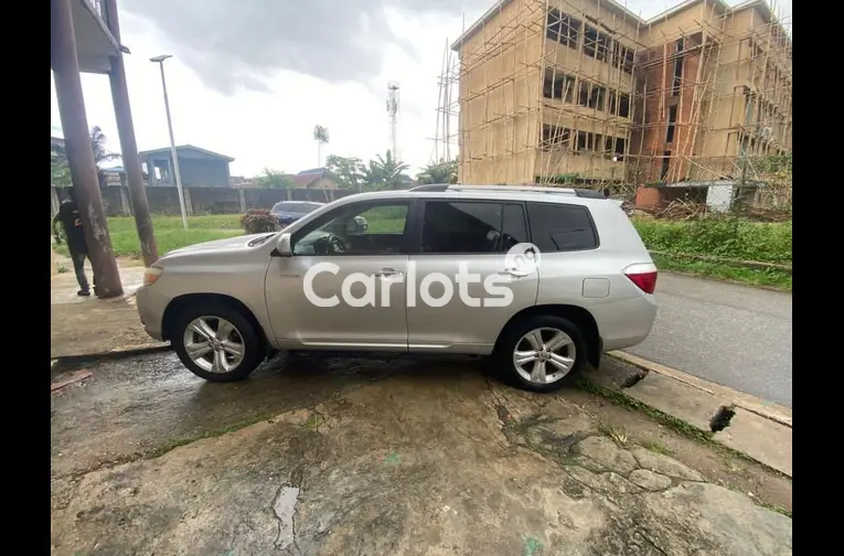 FEW MONTHS USED 2008 TOYOTA HIGHLANDER LIMITED - 6/7