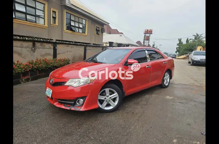 2013 Toyota camry SE - 1/7