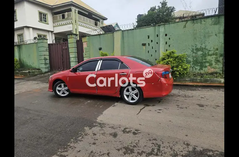 2013 Toyota camry SE - 3/7