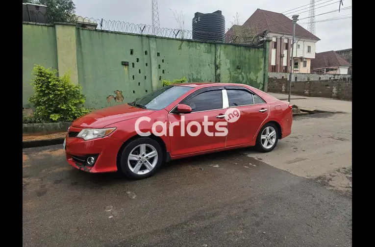 2013 Toyota camry SE - 4/7