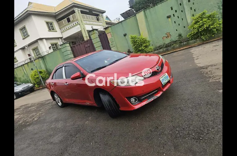 2013 Toyota camry SE - 5/7