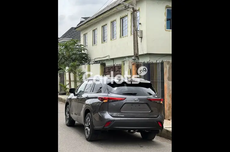 FOREIGN USED 2021 TOYOTA HIGHLANDER XLE AWD FULL OPTION - 6/7