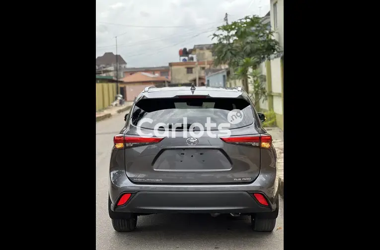 FOREIGN USED 2021 TOYOTA HIGHLANDER XLE AWD FULL OPTION - 7/7