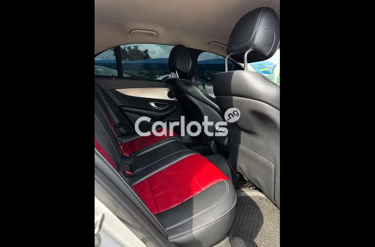 Extremely Clean 2019 Mercedes Benz E300 - 5/6