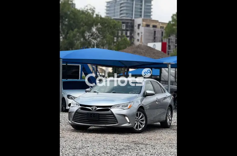 Foreign Used 2016 Toyota Camry - 1/7
