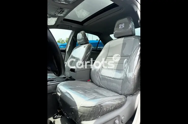 Foreign Used 2016 Toyota Camry - 3/7