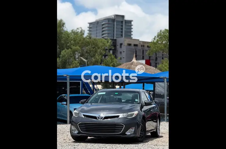 2013 TOYOTA AVALON XLE