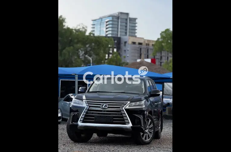 2016 Lexus LX 570 - 1/7