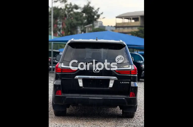 2016 Lexus LX 570 - 6/7