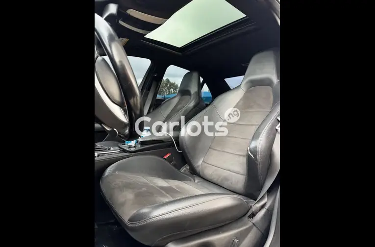 2013 Mercedes-Benz C63 AMG - 2/7