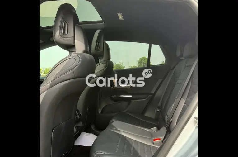 2024 MERCEDES BENZ GLC300 COUPE FULL OPTION - 5/7