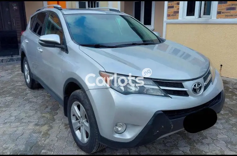 2014 TOYOTA RAV4 XLE - 1/6