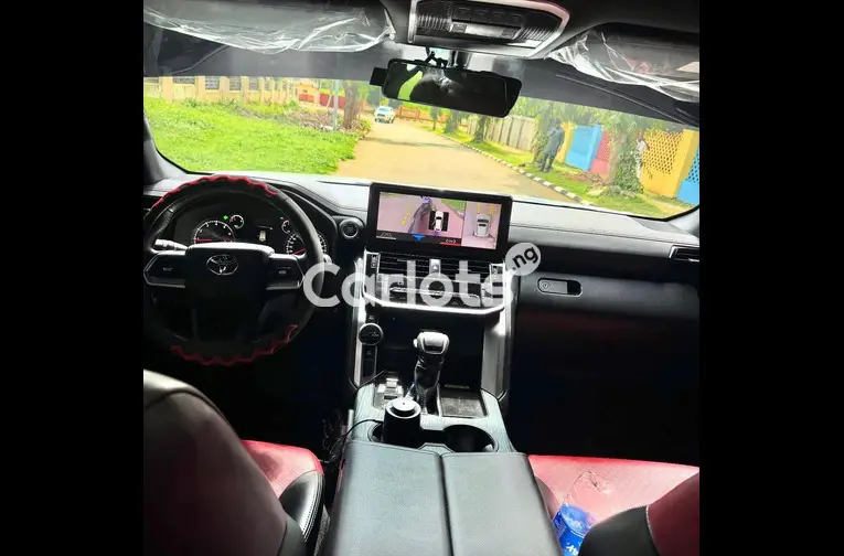 2024 TOYOTA LAND CRUISER GR - 4/7