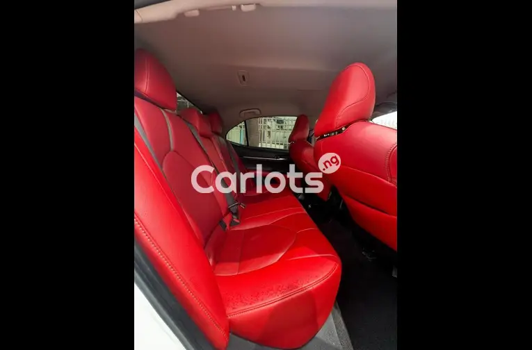 2019 KEYLESS TOYOTA CAMRY XSE - 5/7