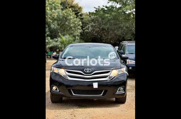 2010 TOYOTA VENZA FULL OPTION