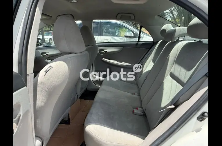 Nigerian used Toyota Corolla 2012 - 3/5