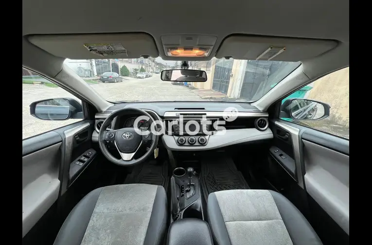 Foreign Used 2015 Toyota RAV4 LE - 3/7