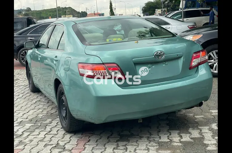 2010 TOYOTA CAMRY - 5/5