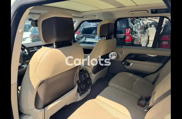2018 Range Rover Vogue foreign - 4/7