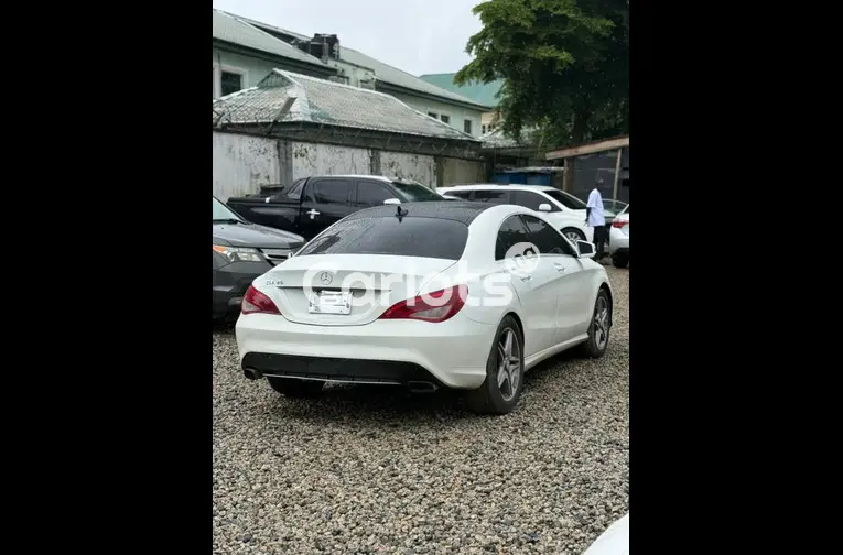 Used Mercedes Benz CLA250 2014 - 3/7