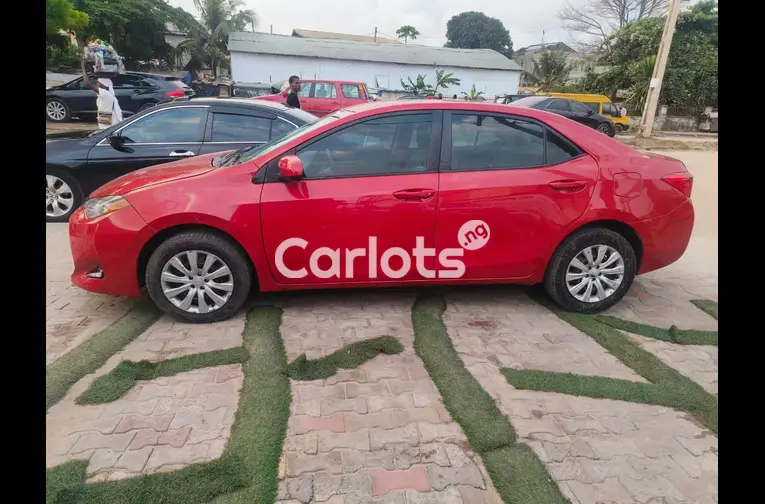 2014 Toyota Corolla LE - 3/7