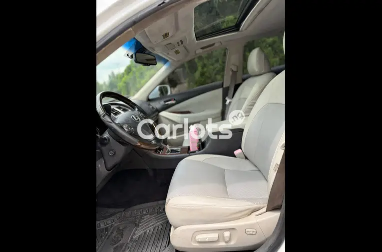 2012 LEXUS ES350 - 3/7