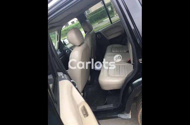 2004 JEEP LIBERTY 4X4 - 5/7