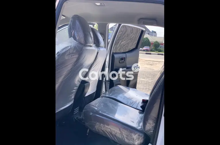 FOREIGN USED 2023 TOYOTA TACOMA TRD OFF-ROAD - 4/7