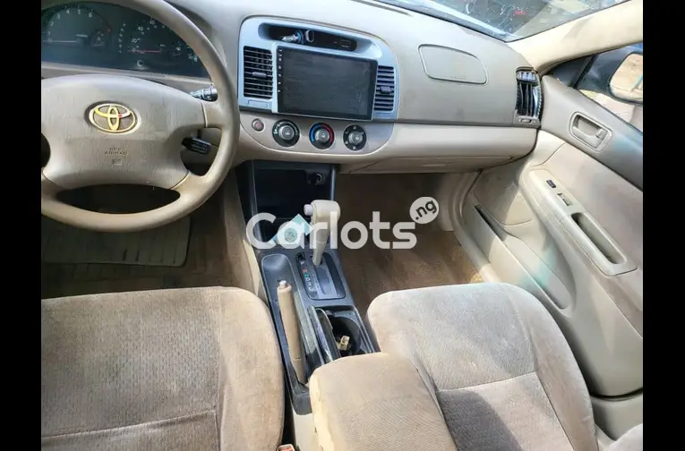 CLEAN REGISTERED 2004 TOYOTA CAMRY FULL OPTION - 2/7