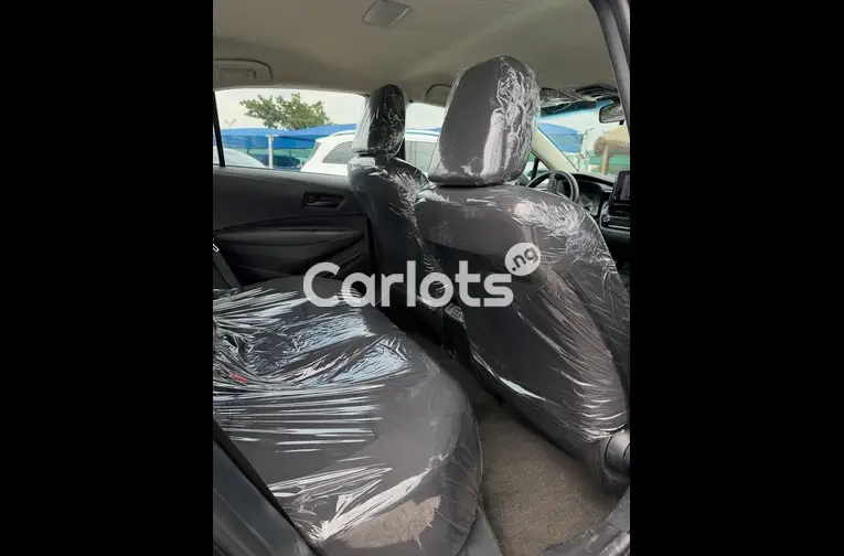 2024 TOYOTA COROLLA - 4/6