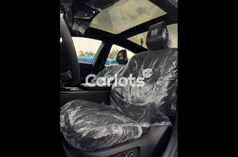 2025 TOYOTA COROLLA - 4/7