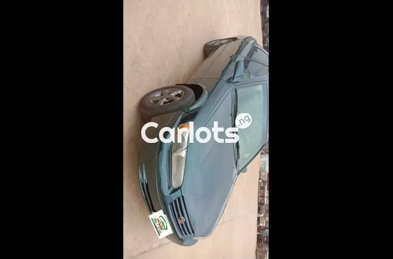 CLEAN FIRST BODY 2001 TOYOTA CAMRY LE