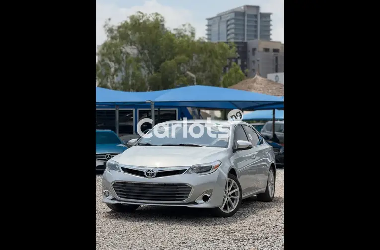 2013 TOYOTA AVALON XLE