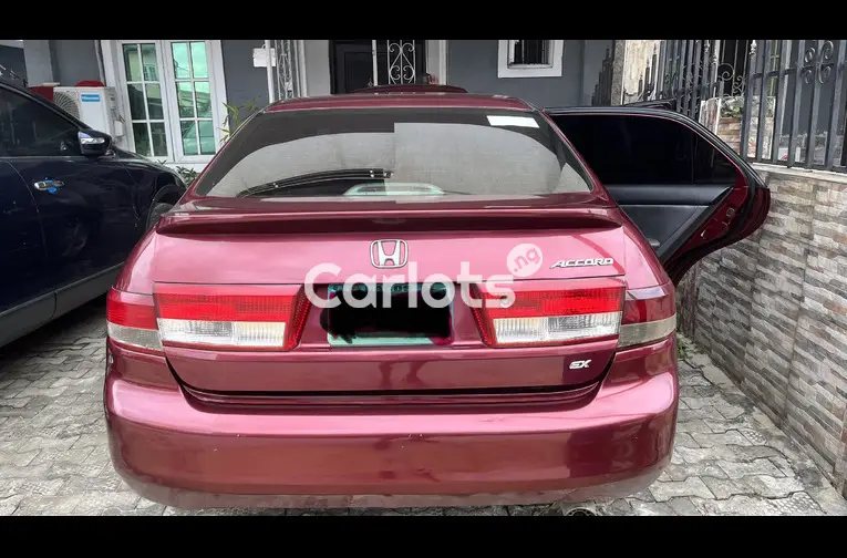 Neatly used 2003 Honda Accord - 4/7