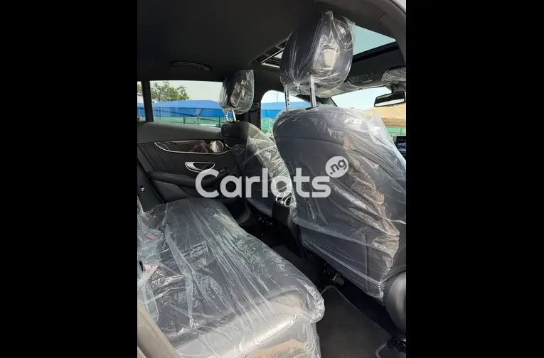 Foreign Used 2018 Mercedes Benz GLC 300 - 5/7